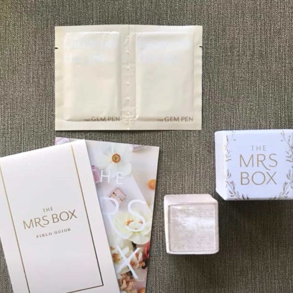 MRS. ring box